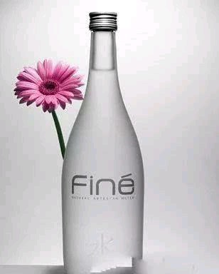 50万一瓶水,八十万一瓶的水