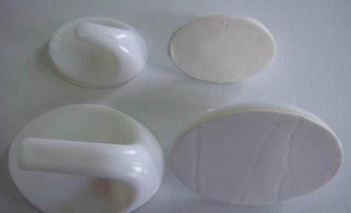 墙上带吸盘的挂钩怎么更牢固,吸盘式挂钩粘不住了该怎么解决