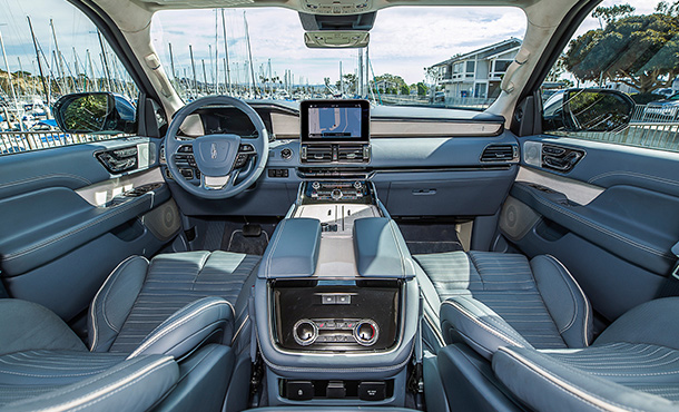 内饰豪华的林肯轿车,最新款林肯领航员内饰