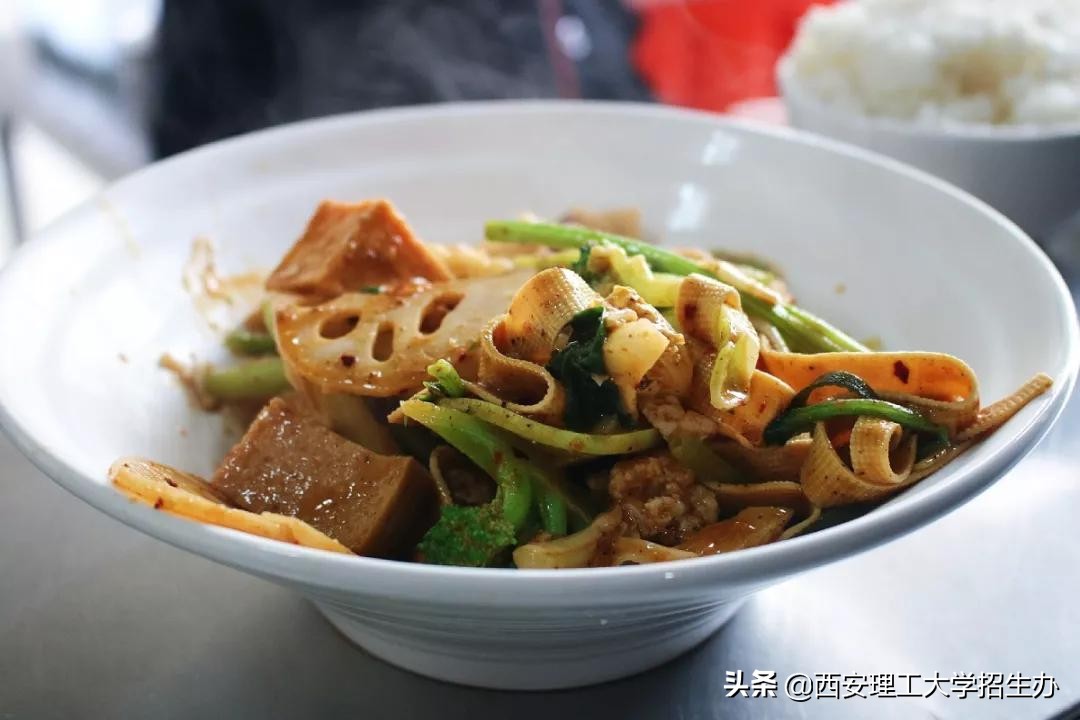 大学食堂难吃?这组图片将颠覆你的认知!