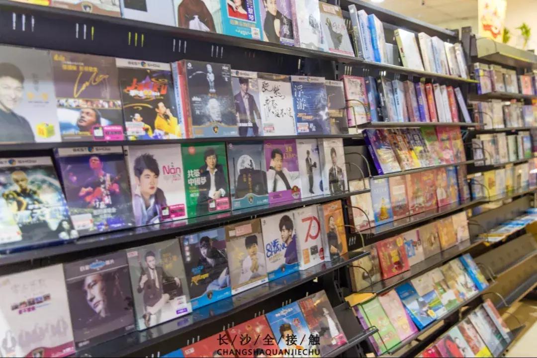 留得住回忆但是留不住人心,留得住的记忆回不去的乡愁