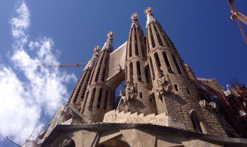 设计大师安东尼奥高迪,西班牙设计大师高迪