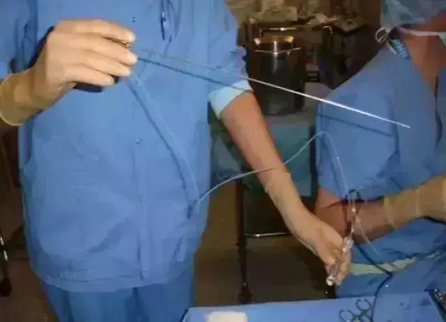 裸贷女生案件真实背后的心理问题,被逼死的网贷女孩