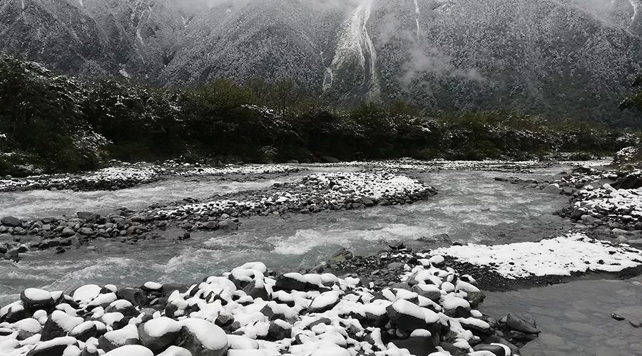 团建徒步主题聚力同行,徒步行团建活动方案