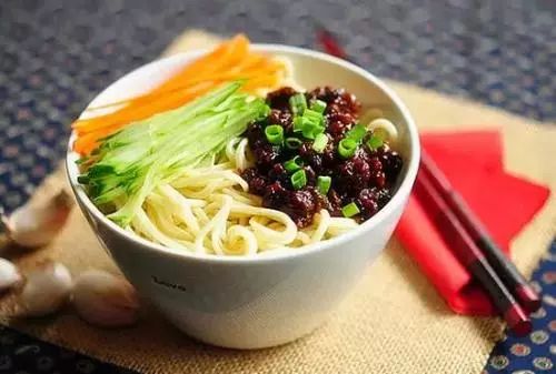 地方特色美食介绍英文版,地方特色美食推荐