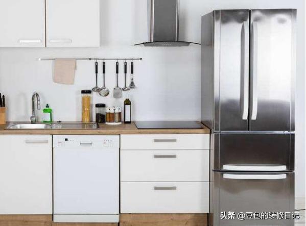 装修房子冰箱一般放哪里好,新房装修冰箱放哪