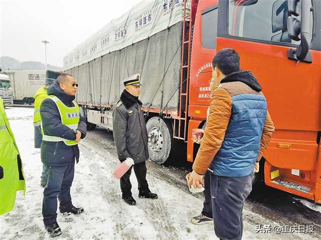 昨日大范围降雪是不是人工降雪,我市多地迎来降雪天气