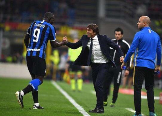 球迷嘲讽卢卡库在哪,卢卡库被球迷骂