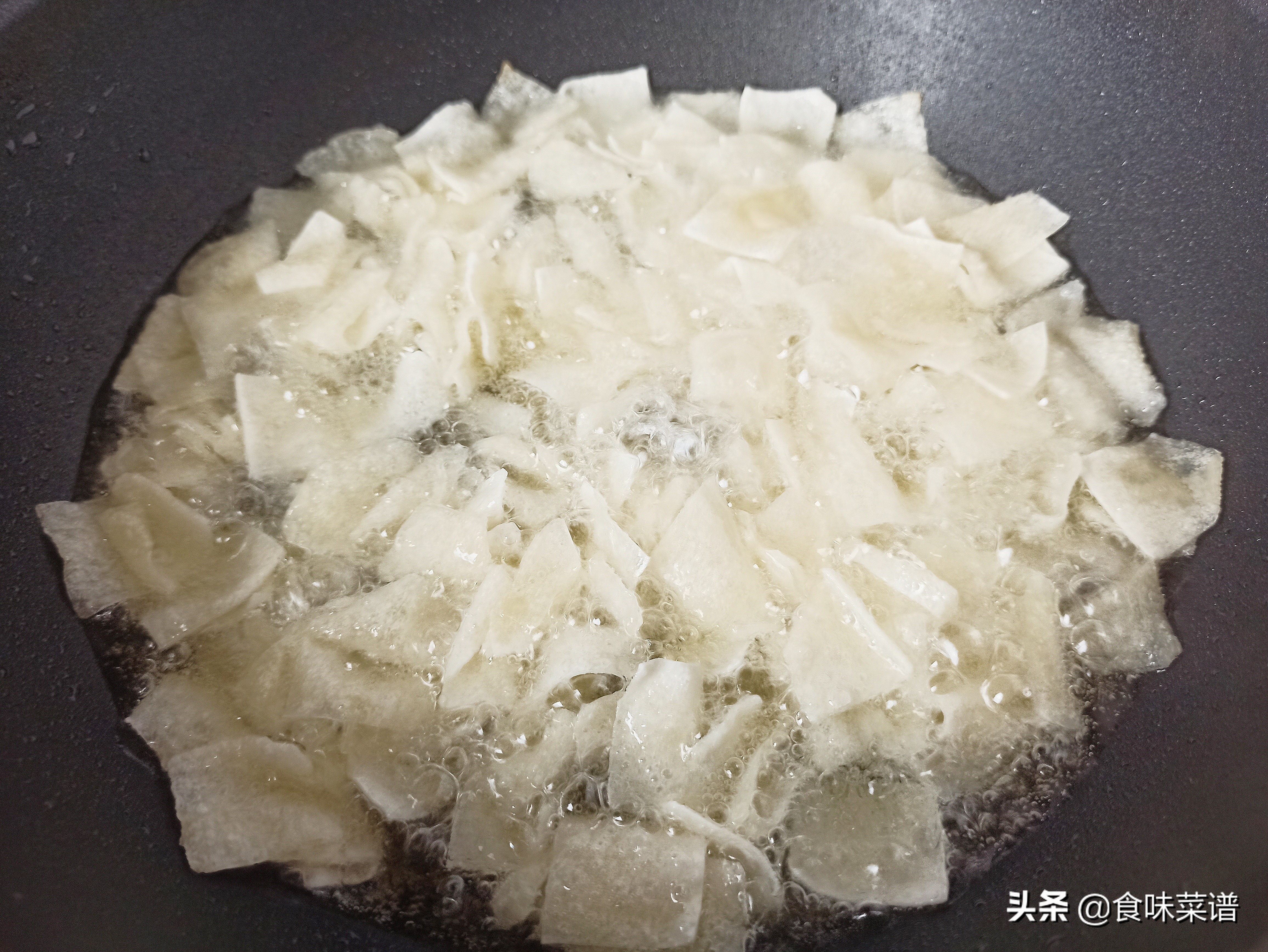 剩馄饨皮8种新吃法,剩下馄饨皮怎么做好吃