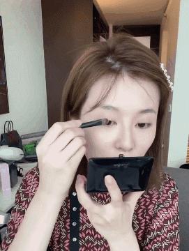 乔欣妆容教程,乔欣化妆改造时尚cosmo