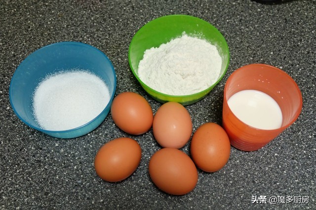 不用面粉做蛋糕只用鸡蛋和牛奶,低糖蛋糕的做法烤箱
