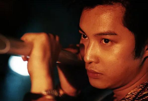 十部香港经典警匪电影推荐,十部顶级香港警匪片经典电影