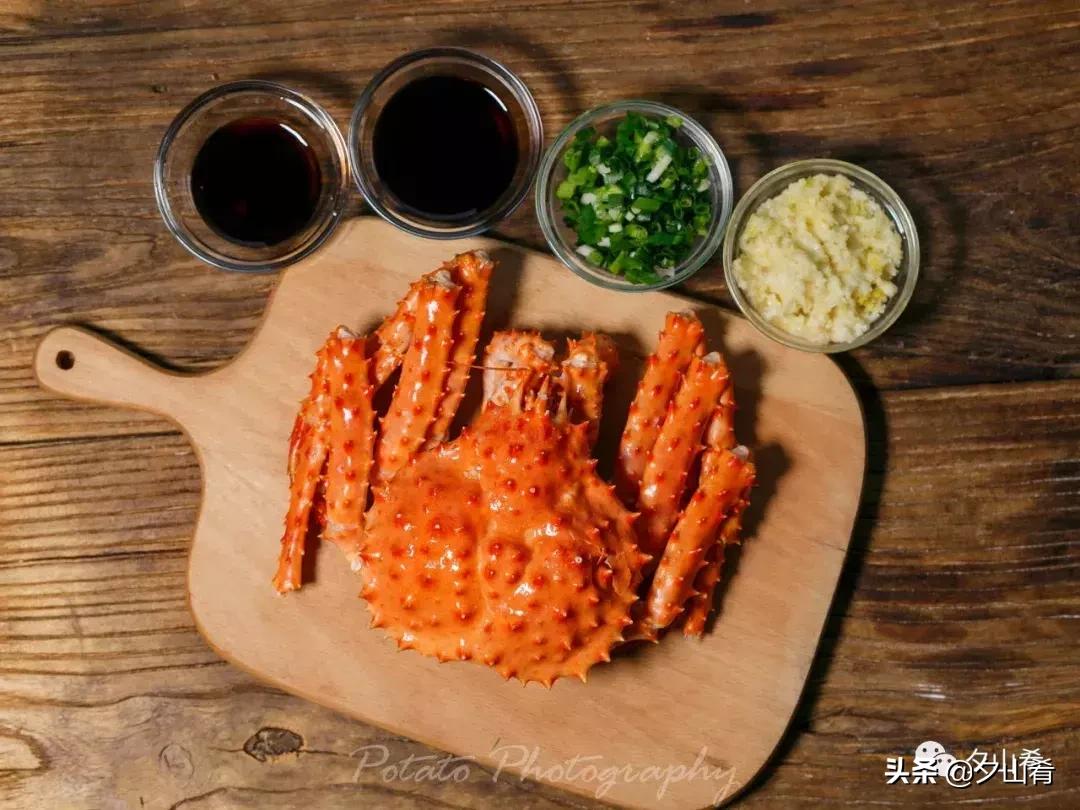 帝王蟹开餐仪式,中国人沉浸式吃帝王蟹