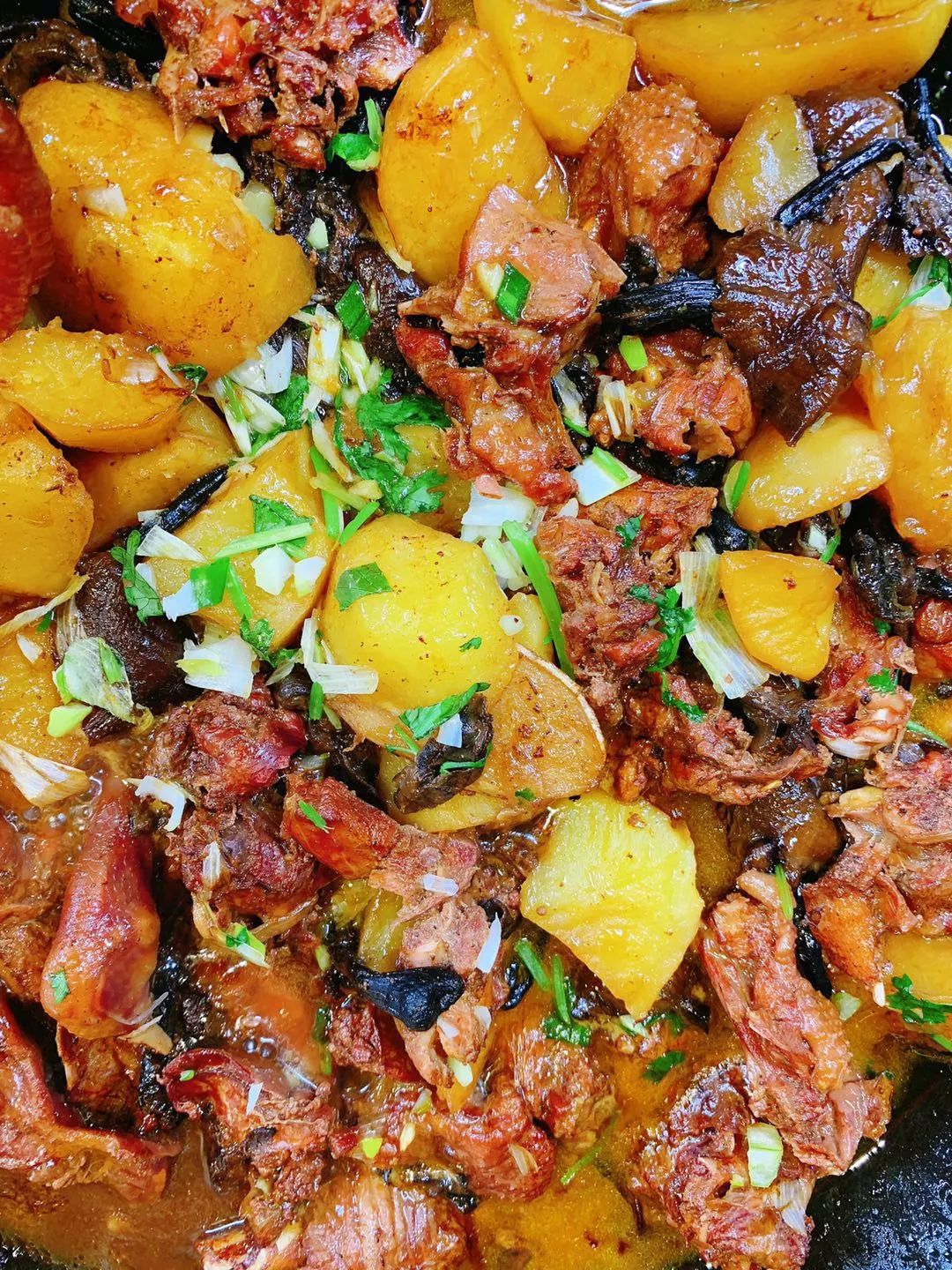 长春老灶台铁锅,长春农村小笨鸡特色饭店