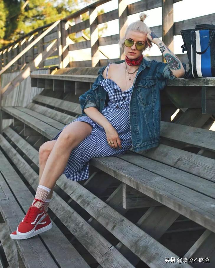 吊带裙怎么穿显瘦图片,小个子显瘦吊带裙