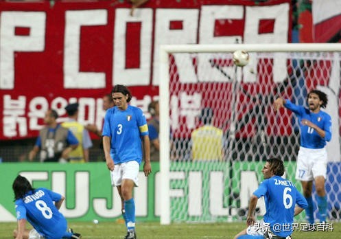 马尔蒂尼和内斯塔上场的动图,马尔蒂尼错失大力神杯