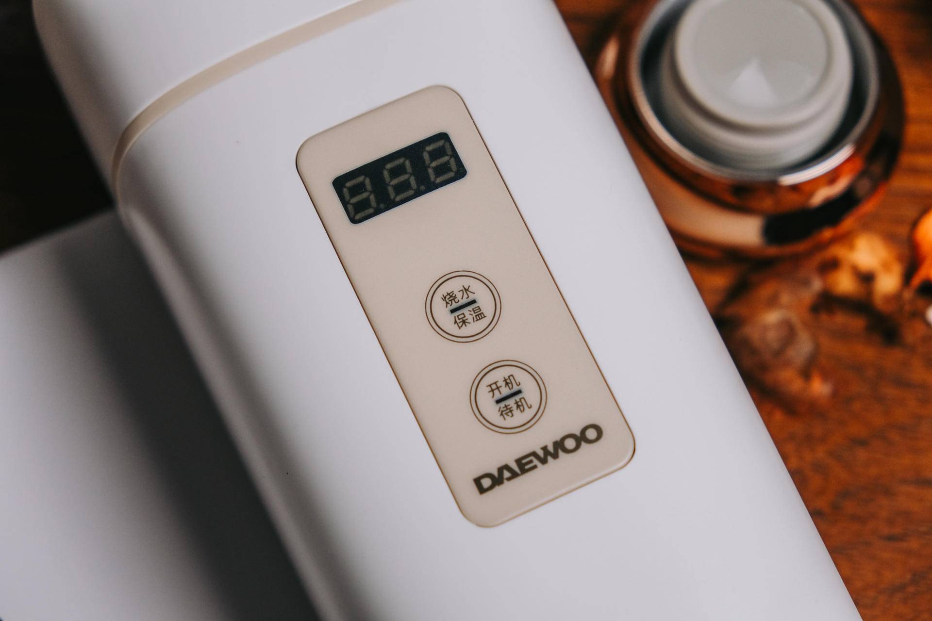 几款便携式烧水杯测评,bruno烧水杯和摩飞烧水杯哪个好