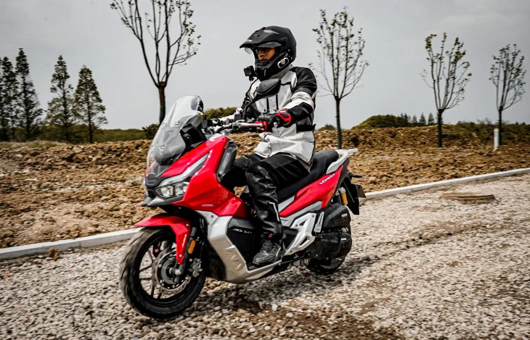 大阳ADV150胖虎试驾:真正的跨界踏板,兼顾城市越野可玩性极高