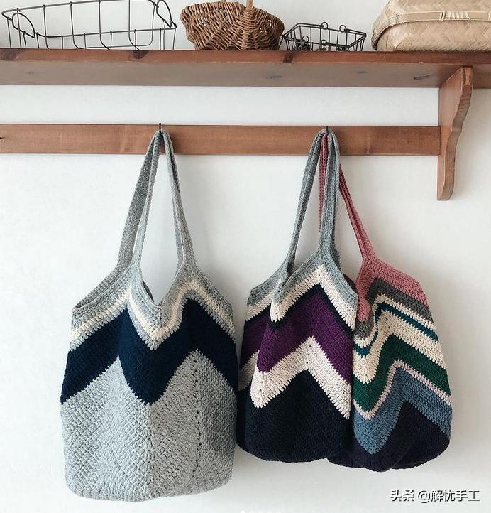 简单漂亮的小包包钩针教程,韩国钩针钩桌布花样教程