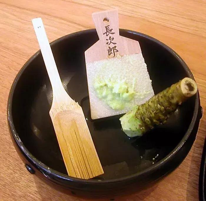 芥菜籽制芥末和山葵的区别,日本的芥末到底是山葵还是辣根
