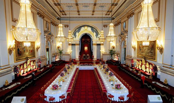 英国女王白金汉宫会客,英国白金汉宫秘密