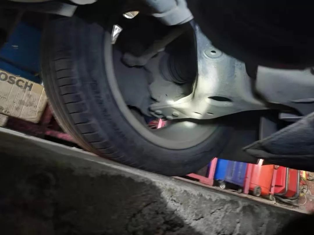 2013福克斯手动挡收车价,2013福克斯手动挡1.8二手车多少钱