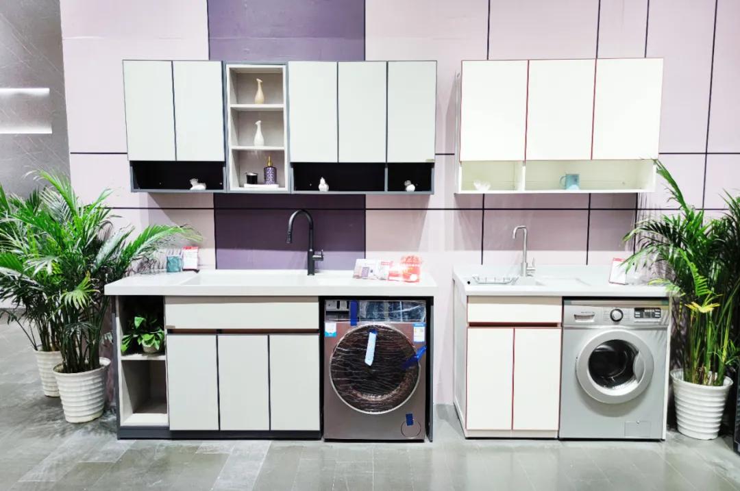 阳台的洗衣机柜子怎么打,有管道的阳台如何打洗衣机柜子