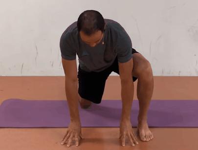 深蹲腰背挺不直什么原因,深蹲腰不直立是怎么练