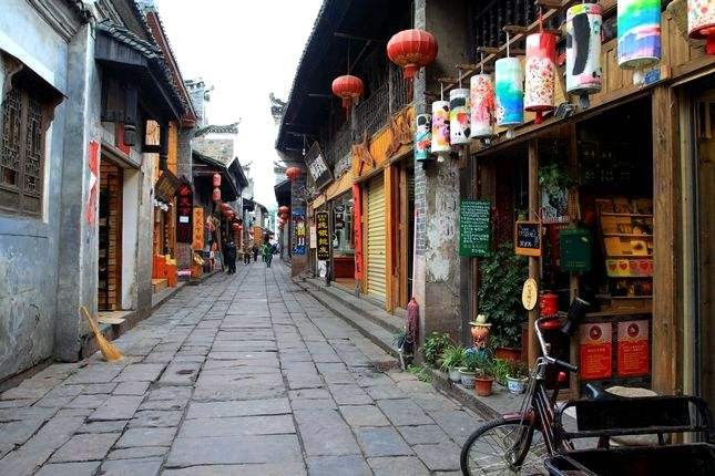 凤凰古城徒步讲解打卡视频,凤凰古城仙剑三取景地打卡