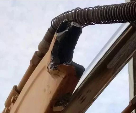 老板买卡特彼勒320挖掘机,老板买卡特新款挖掘机