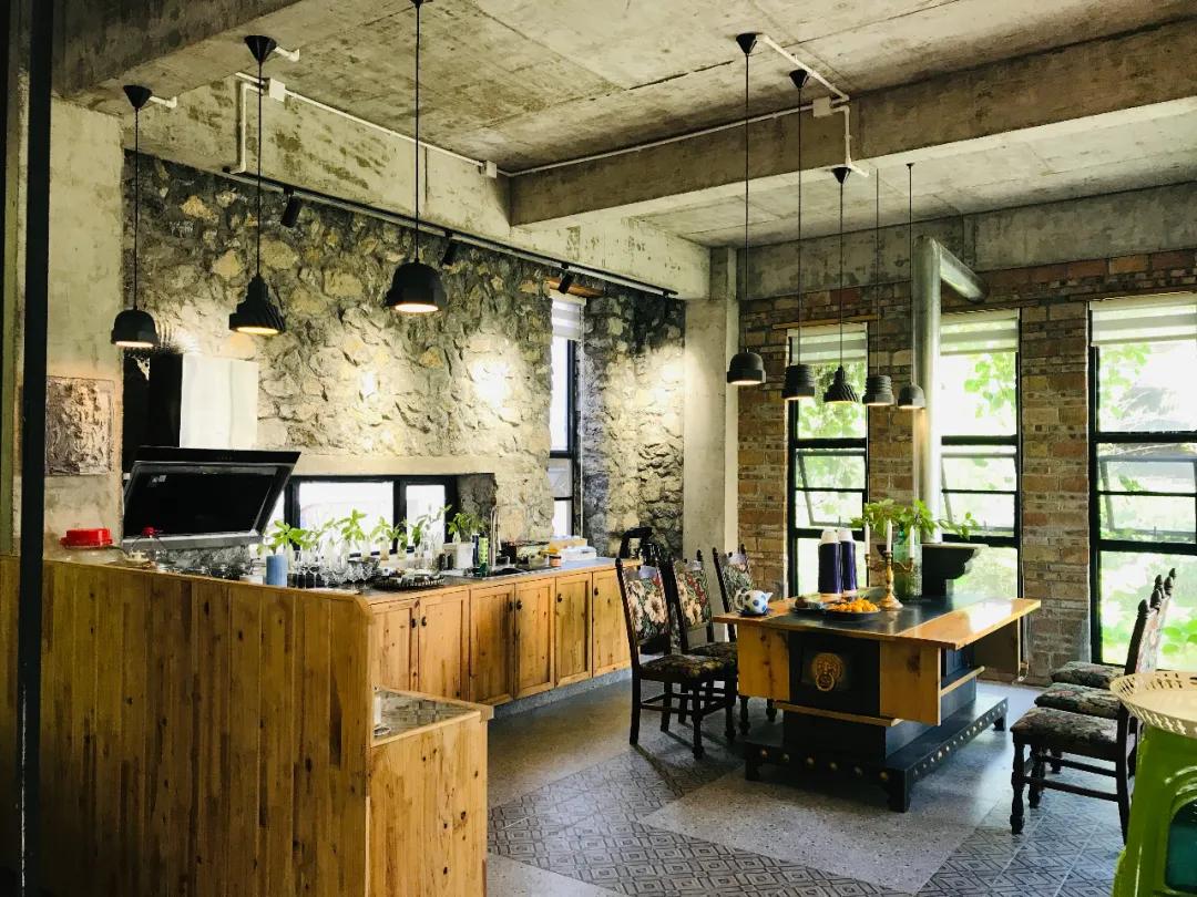 娲睙鑹烘湳璁哄潧,娲睙鏍囧織璁捐