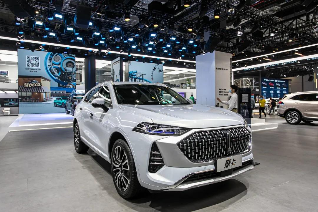 新款摩卡最新落地价格,17万落地买新摩卡