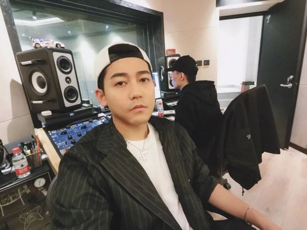 你们记住了“砸电视”，我只记得01号，苏醒备受争议却活得精彩