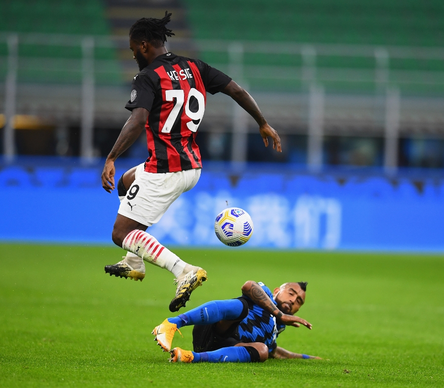 两大病毒的对决,伊布埃里克森vs国米