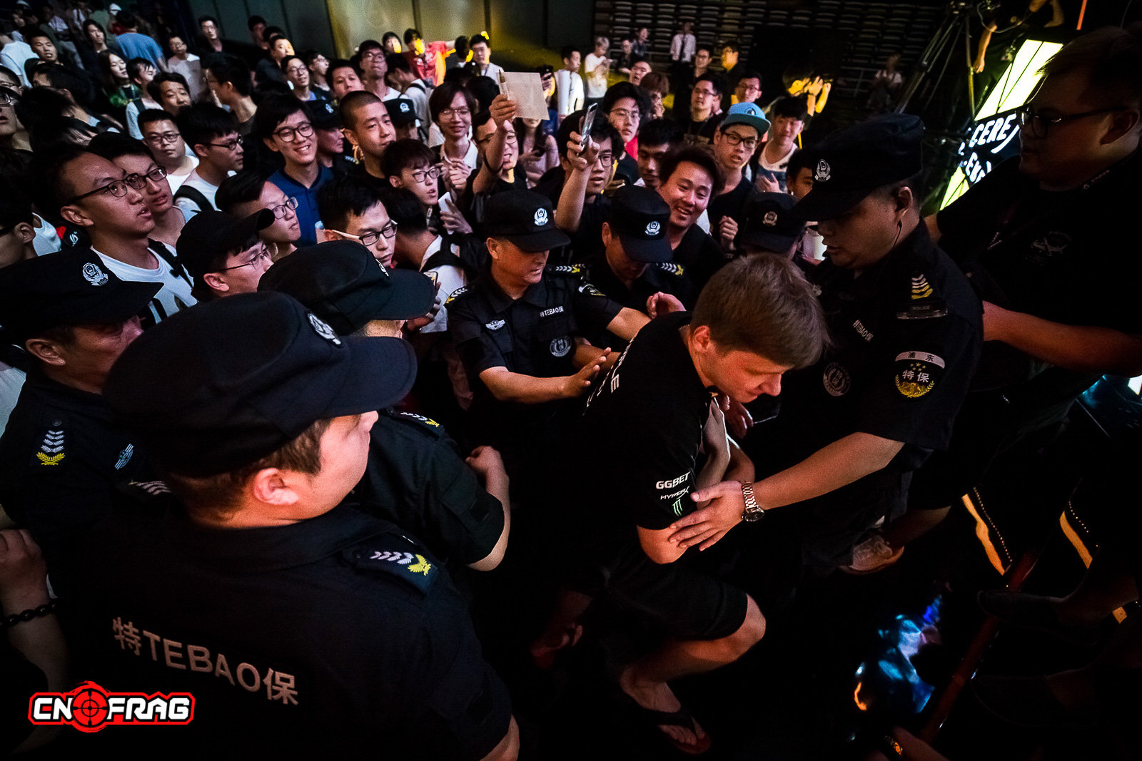 TheYearinPhotos-cnFrag2018年度电竞图片