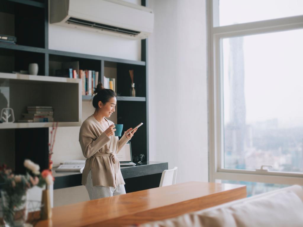 吹空调怕冷手脚冰凉怎么调理,开空调又怕太干没开又怕冷