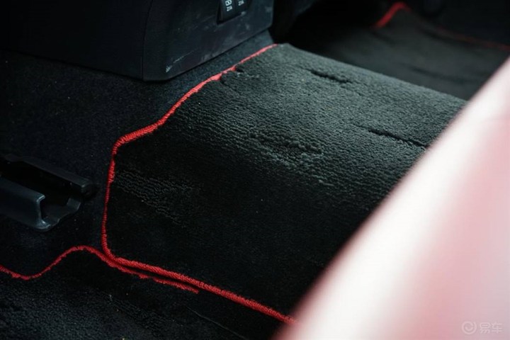 八代凯美瑞运动版红内饰,八代凯美瑞运动版电光宝石绿