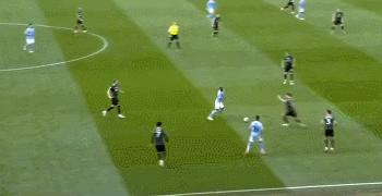 曼城5:1狼斯特林错失机会,复盘曼城1:2曼联