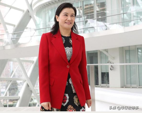 白手起家的亿万女富翁,白手起家亿万富翁的故事