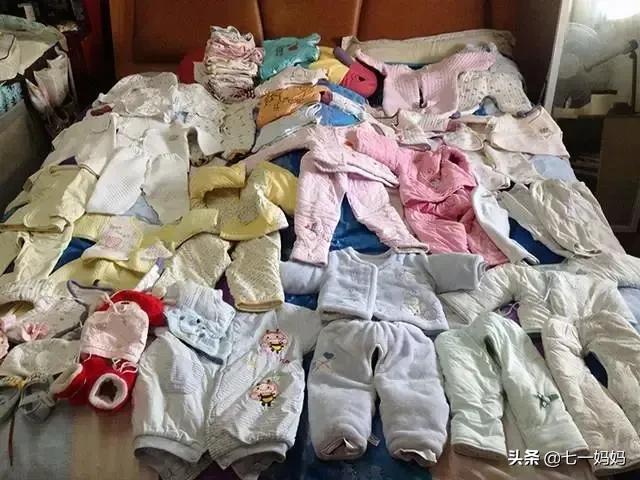 新生儿可以戴露顶的帽子吗,新生儿戴帽子好还是不戴帽子好