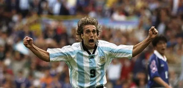 罗马里奥世界第一中锋,世界足坛史上排名前三