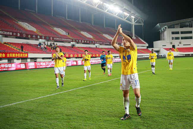 从升级中超到降级中乙，申鑫一年光速堕落，一切都是欠薪的错