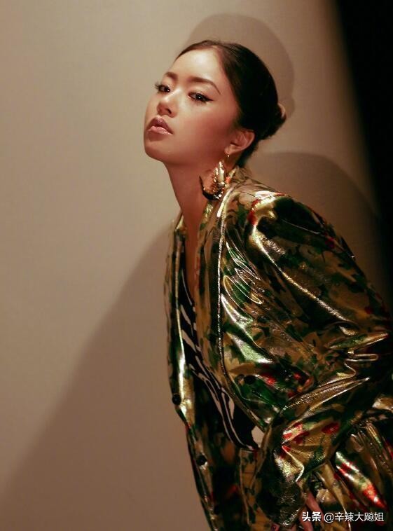 刘昊然voguefirm时装电影盛典,刘昊然王一博微博之夜