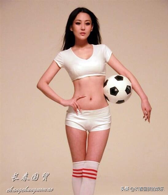 张馨予32岁生日晒美照,32岁的张馨予大胆晒素颜照