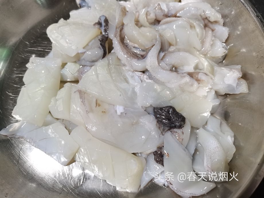 墨鱼炒什么菜好吃,墨鱼炒什么菜好吃又简单