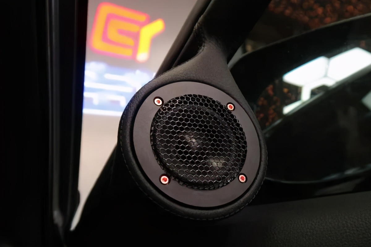 本田冠道用的什么音响,本田冠道舒享版几个音响