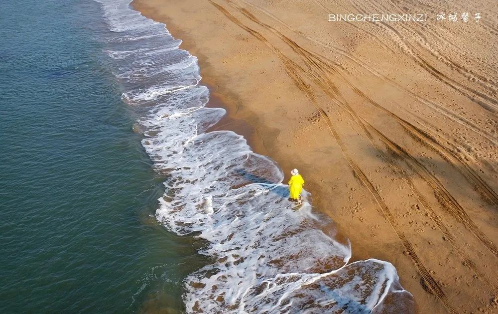 踏海听浪游泳的相关歌曲,听海的声音海浪拍打沙滩