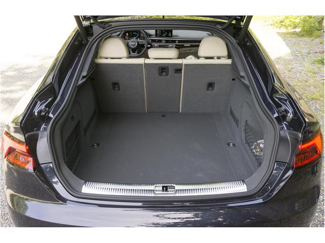 全新奥迪a5加长版曝光,奥迪a5sportback运动款纳瓦拉蓝