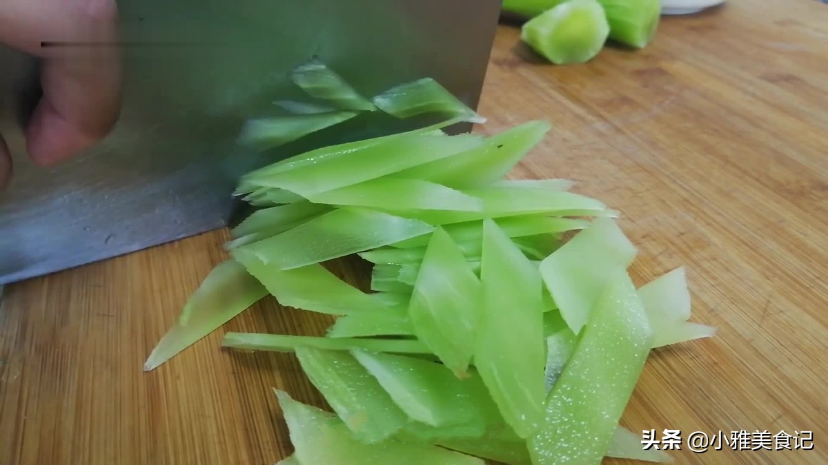 莴笋不炒蛋,2个鸡蛋莴笋的各种吃法大全