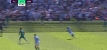 韩国天王吊打曼城后场：一条龙狂奔40米+5人围堵！差点又封神